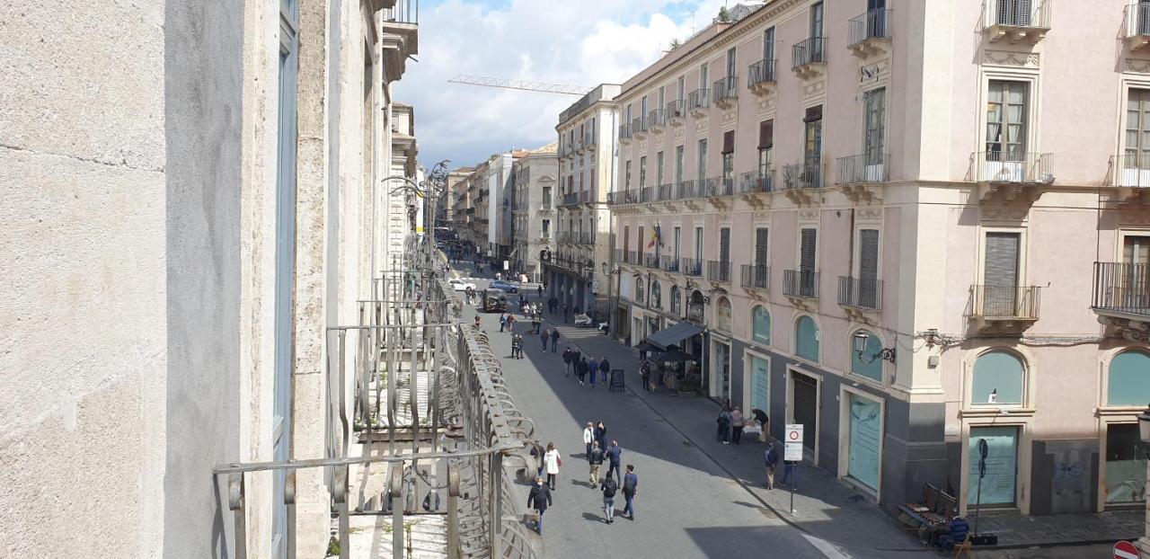 Palazzo La Piana Rooms カターニア エクステリア 写真