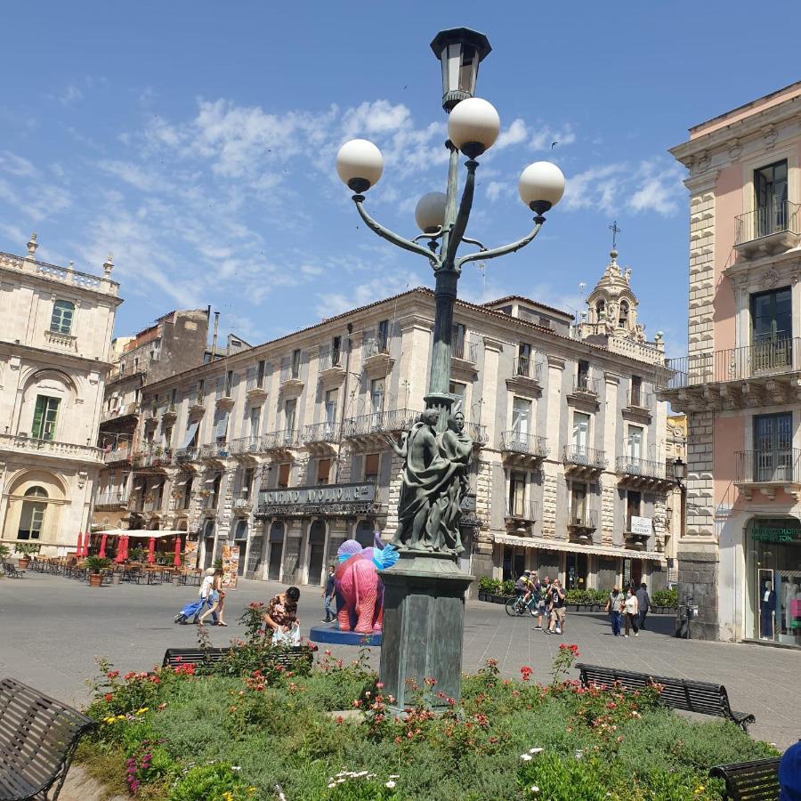 Palazzo La Piana Rooms カターニア エクステリア 写真