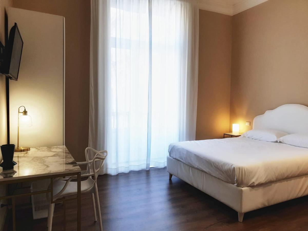 Palazzo La Piana Rooms カターニア エクステリア 写真